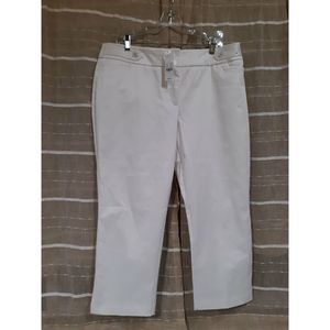Women's Capri Pants Size 14 NWT NEW YORK & CO.